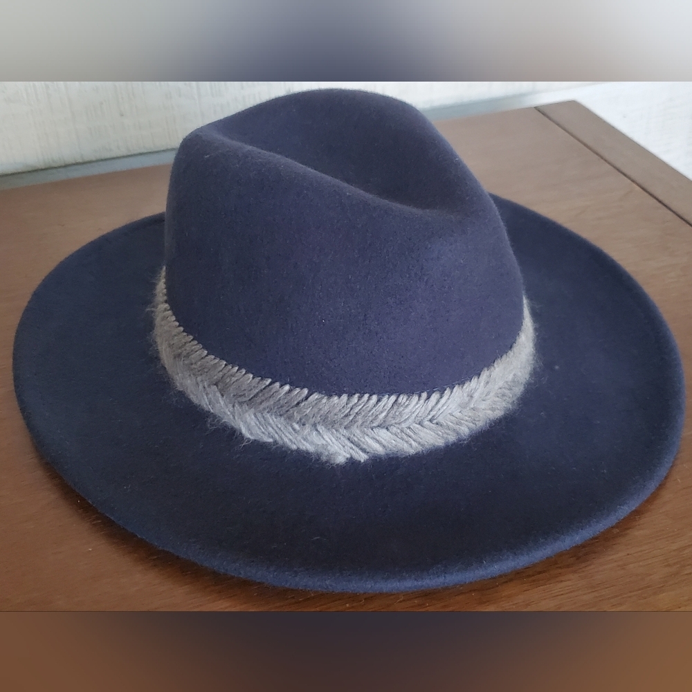 World Market Wool Hat Blue with Gray Band Travel Women's One Size Unisex LNWT